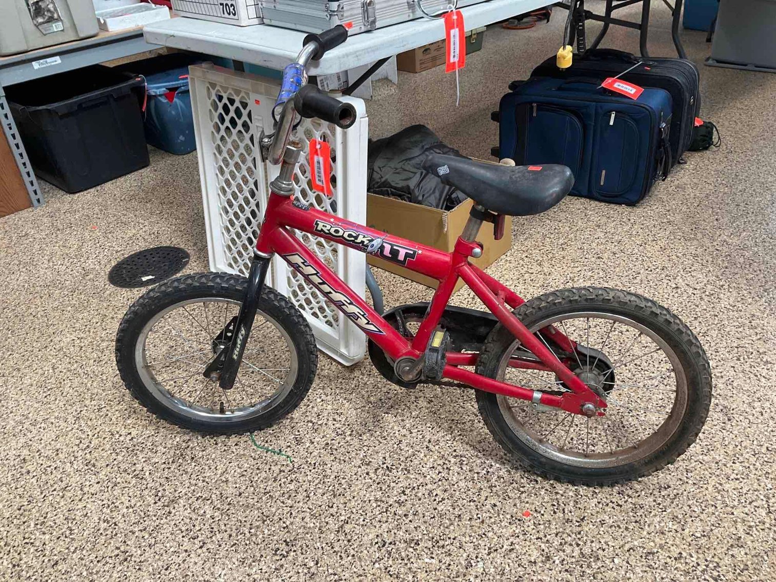 Image for Furniture, collectibles, household-Main front