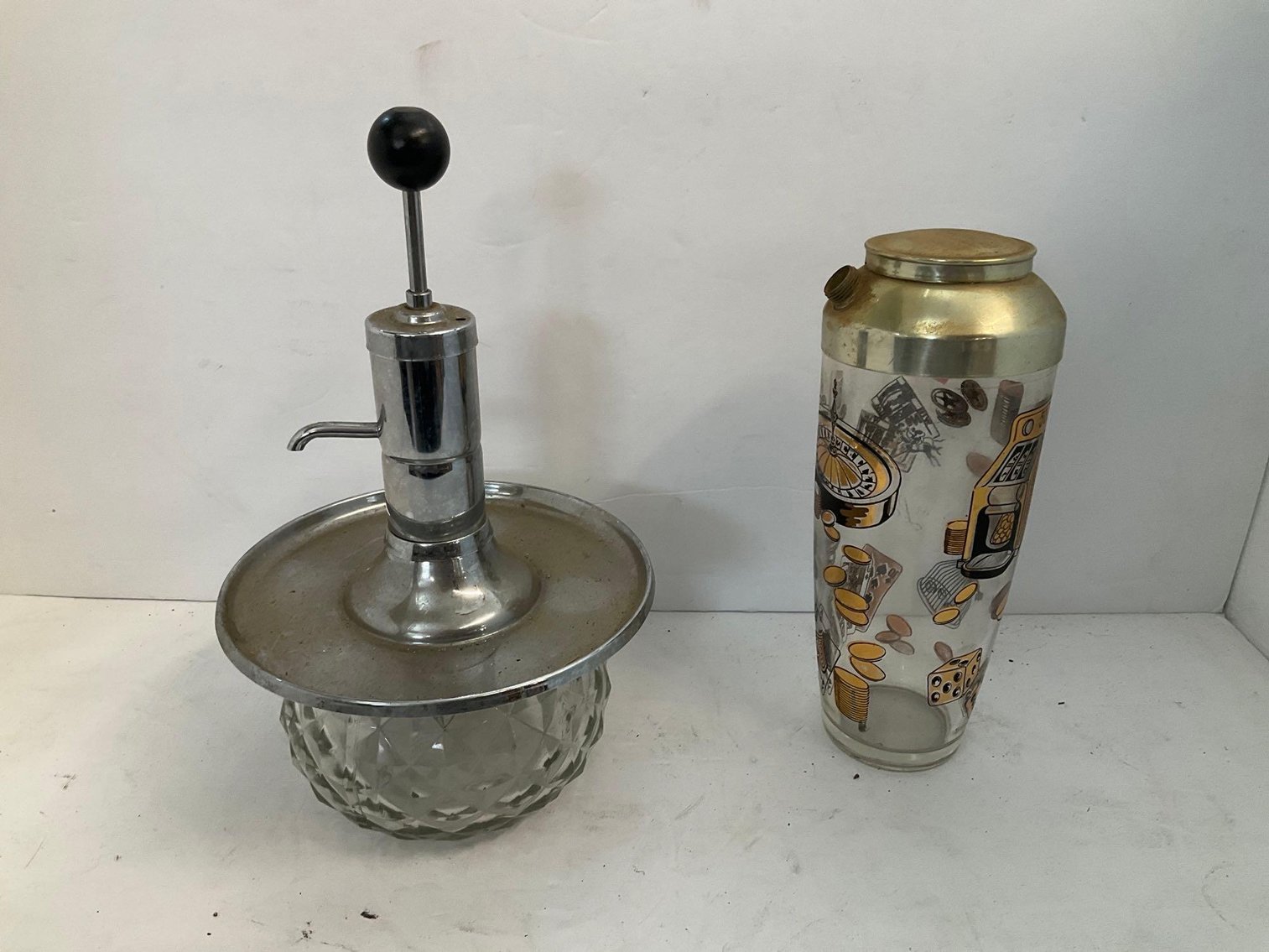 Image for Furniture, collectibles, household-Main front