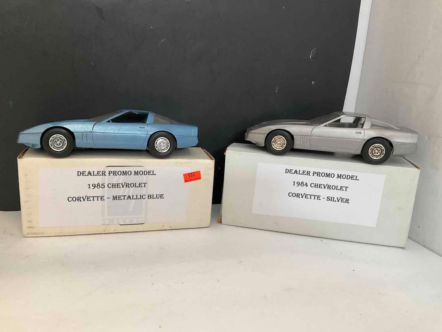 Image for Furniture, collectibles, household-Main back