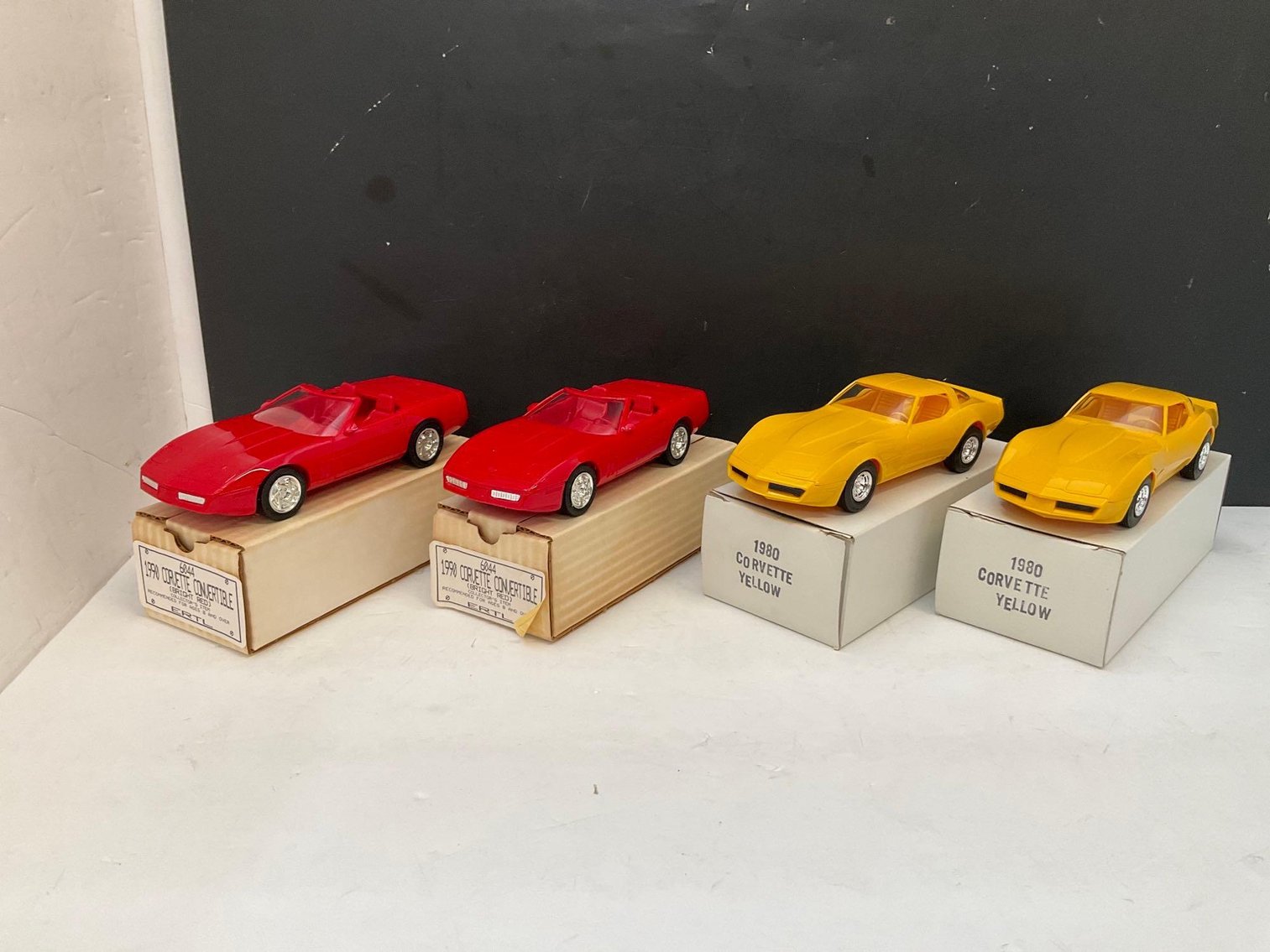 Image for Furniture, collectibles, household-Main back