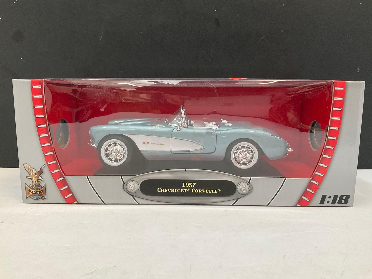 Image for Furniture, collectibles, household-Main back