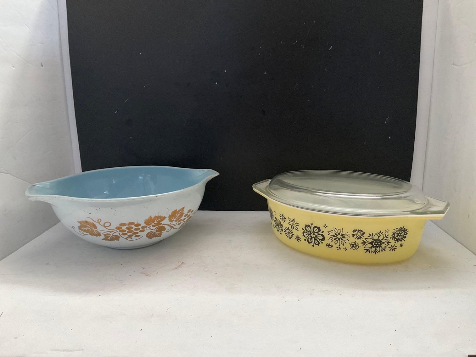 Image for Furniture, collectibles, household-Main back