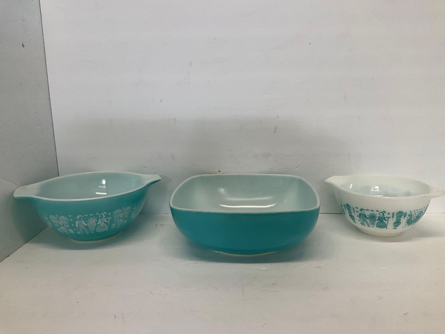 Image for Furniture, collectibles, household-Main back