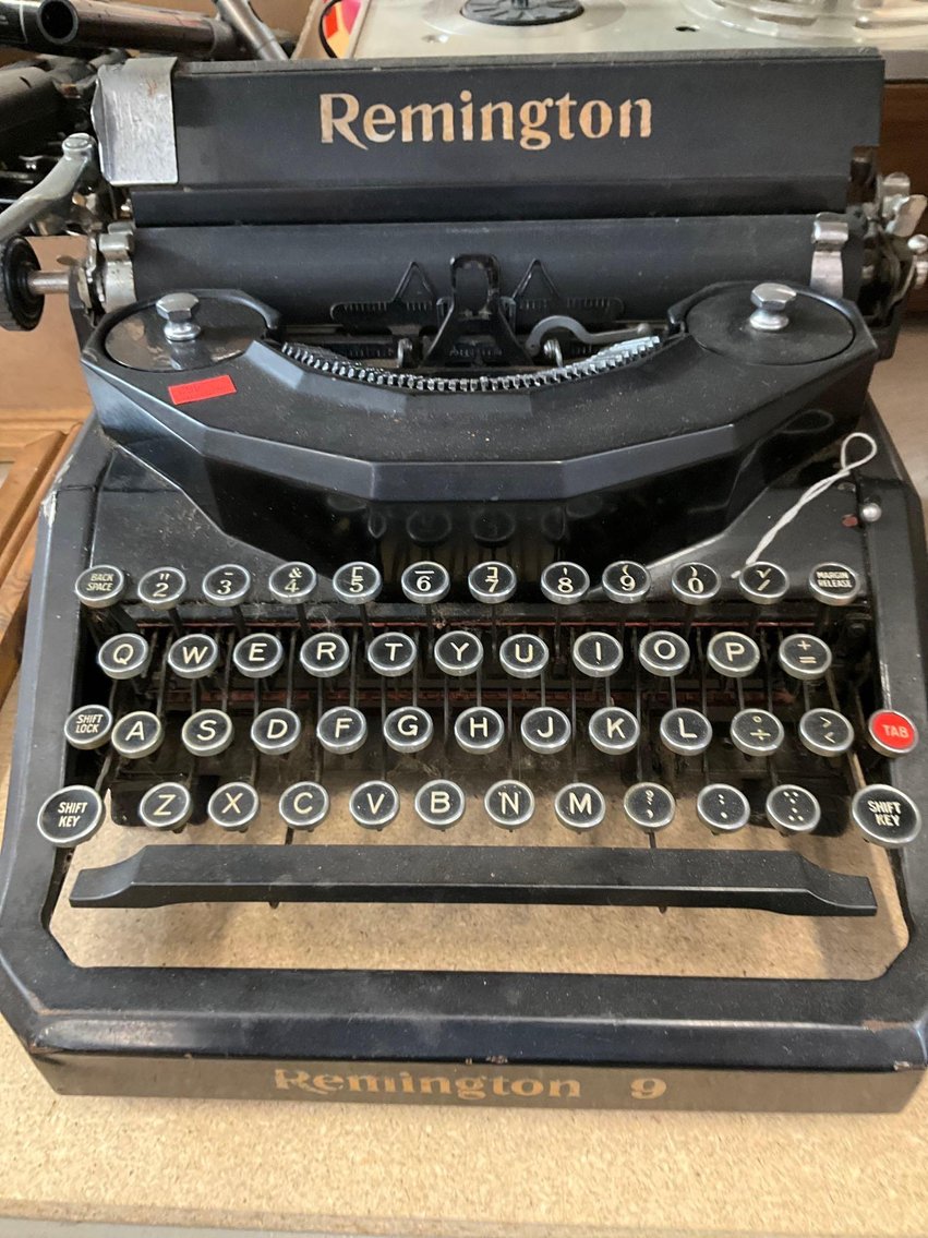 Image for Furniture, collectibles, household-Main back