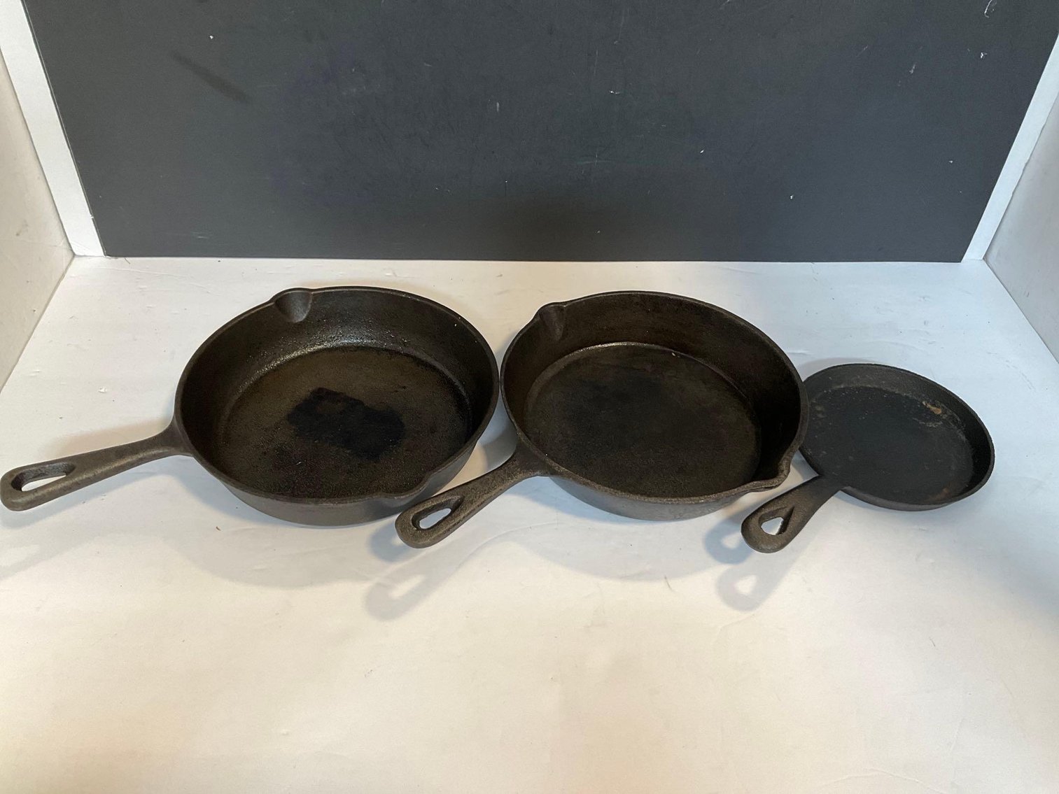 Image for Corvette, Furniture, collectibles, household-New south