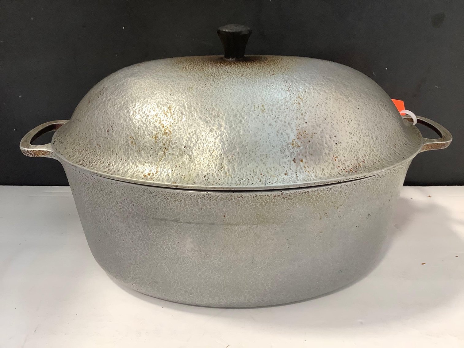 Image for Corvette, Furniture, collectibles, household-New south