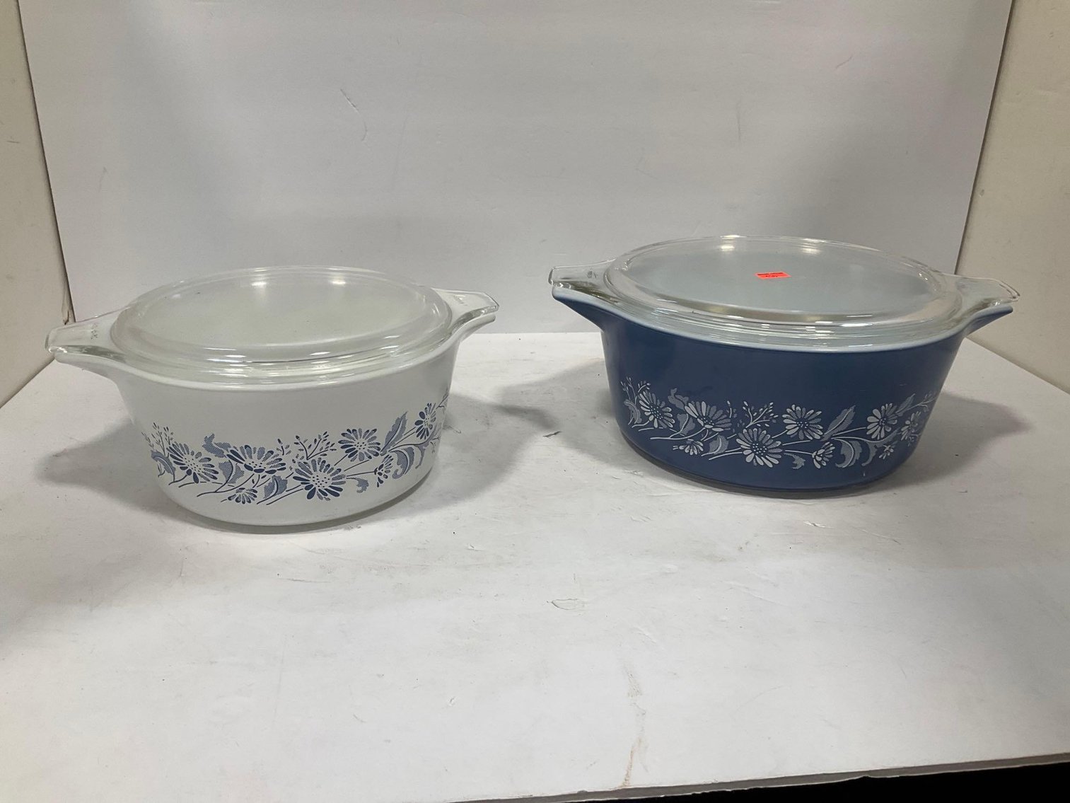 Image for Corvette, Furniture, collectibles, household-New south