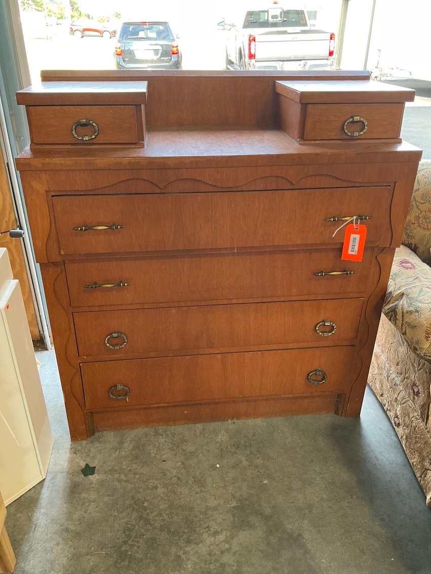 Image for Corvette, Furniture, collectibles, household-New south