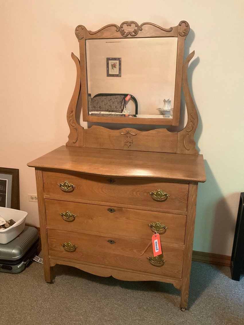 Image for Furniture, collectibles, household-Ellison Bay