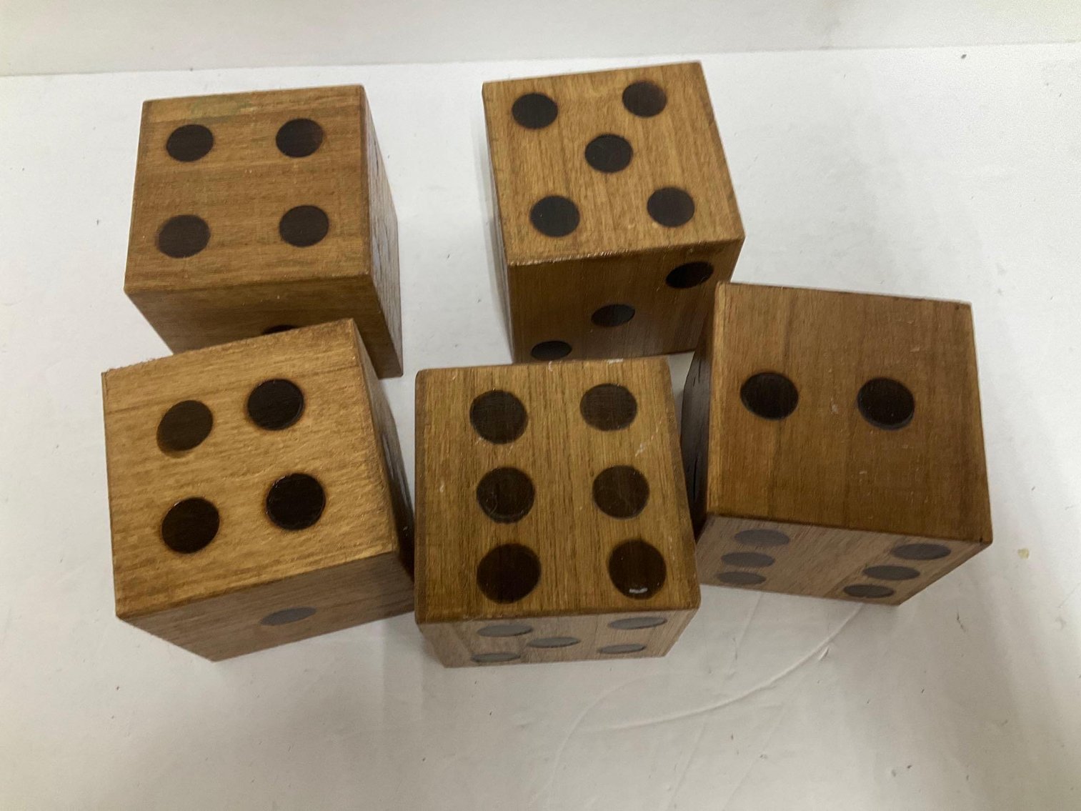 Image for Furniture, collectibles, household-Main front