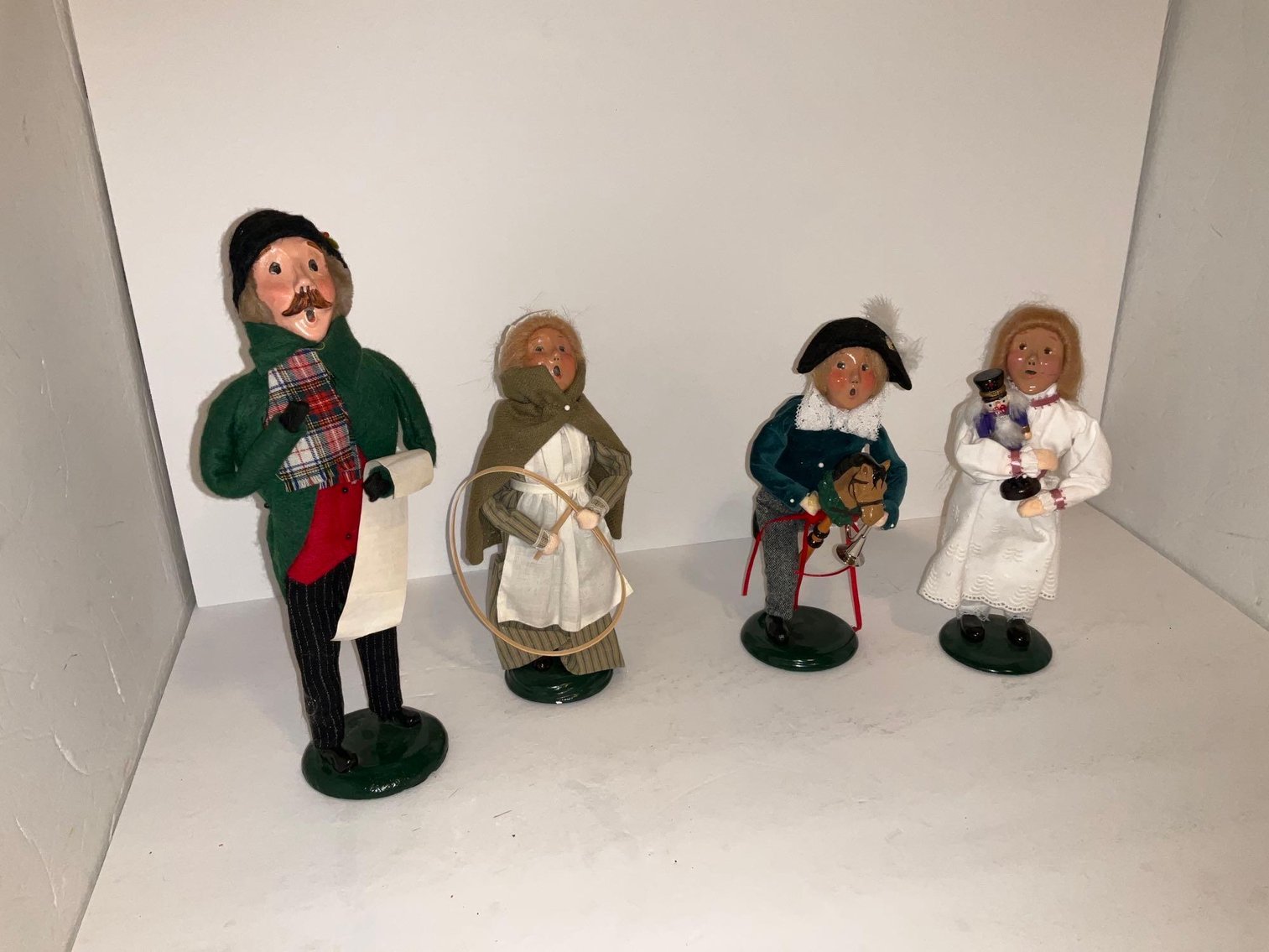 Image for Furniture, collectibles, household-Heritage Heights Rd