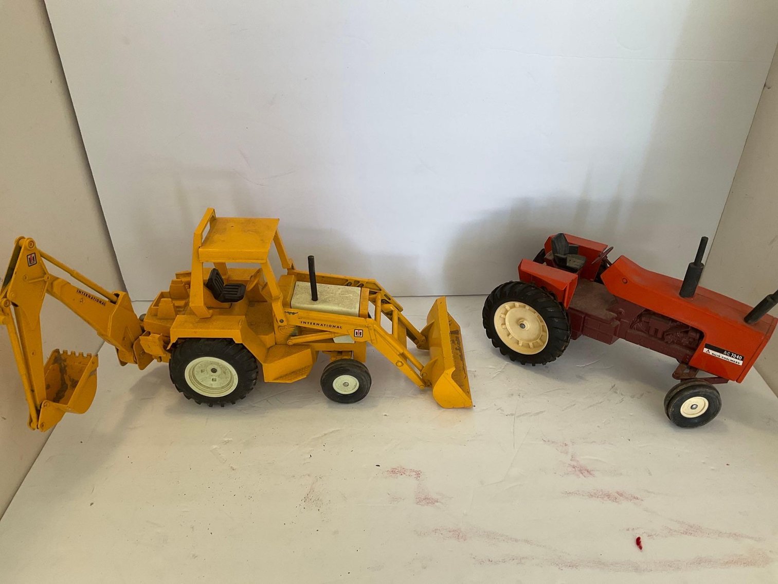 Image for Furniture, collectibles, household-Heritage Heights Rd