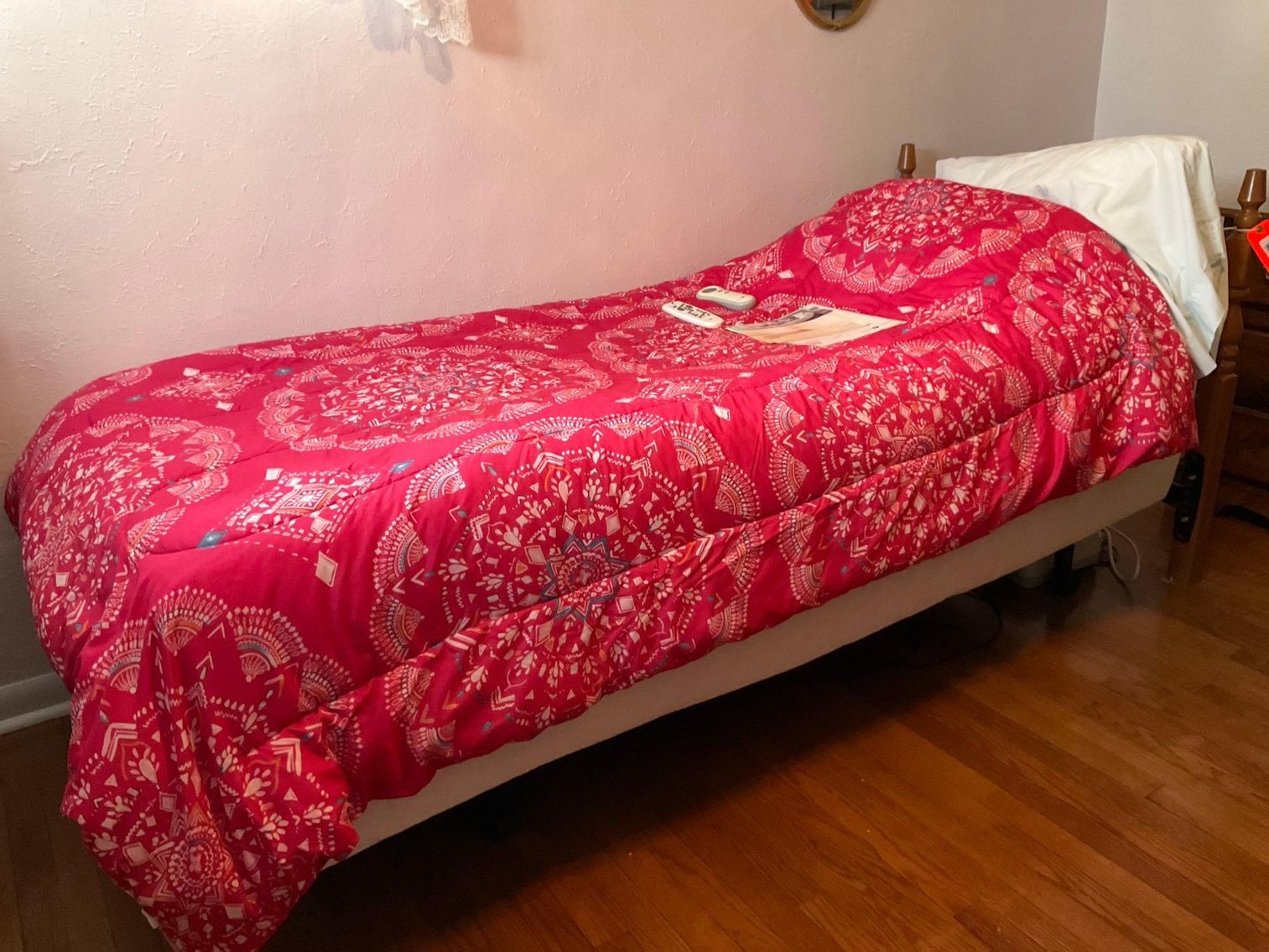 Image for Furniture, collectibles, household-Memorial Dr