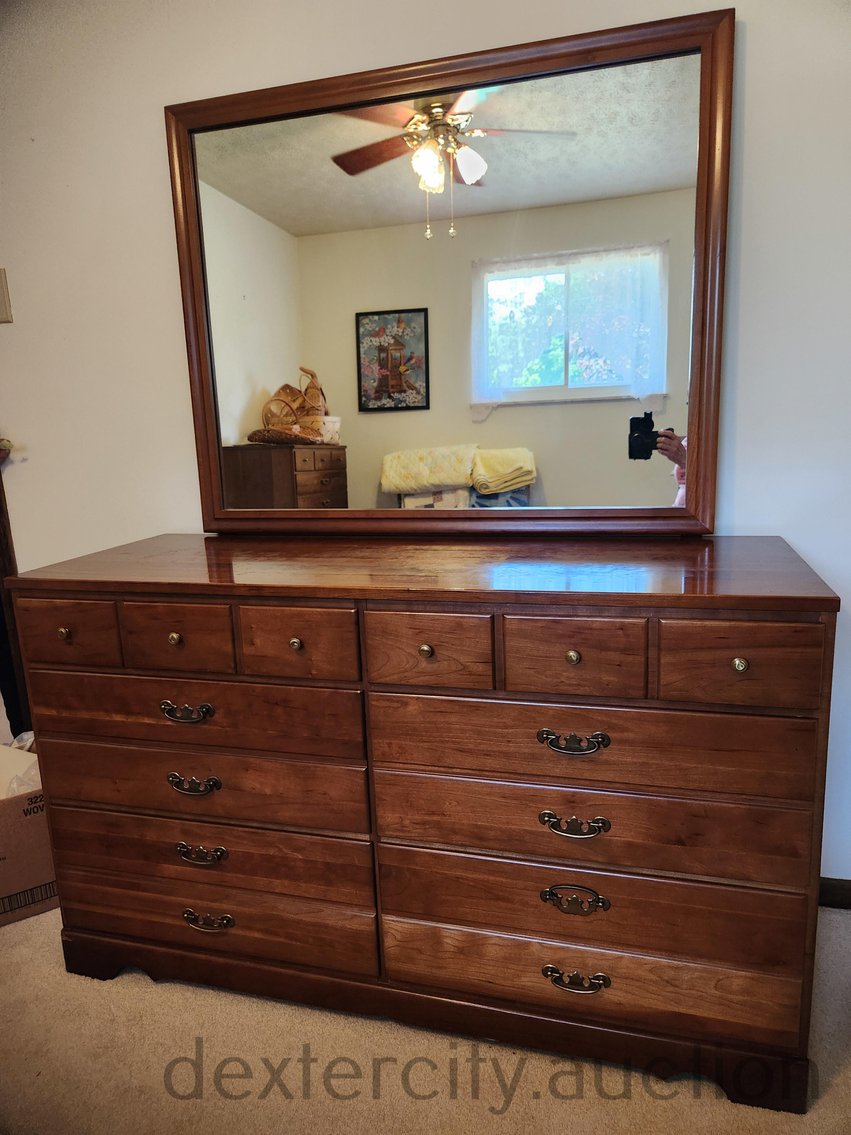 Image for Oliver Estate Online Only Sale Devola OH