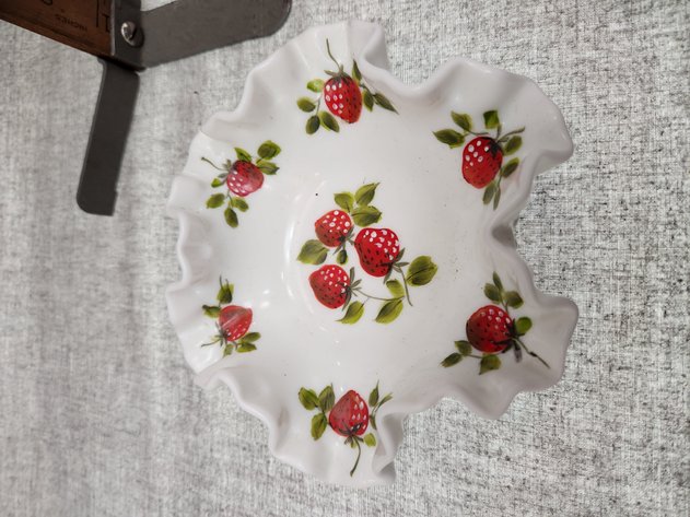 Image for Huge Holiday Weekend Online Fenton Art Glass Sale