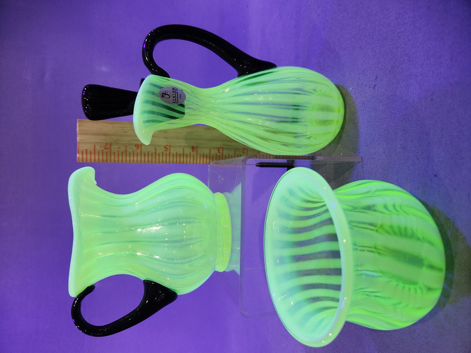 Image for Huge Holiday Weekend Online Fenton Art Glass Sale