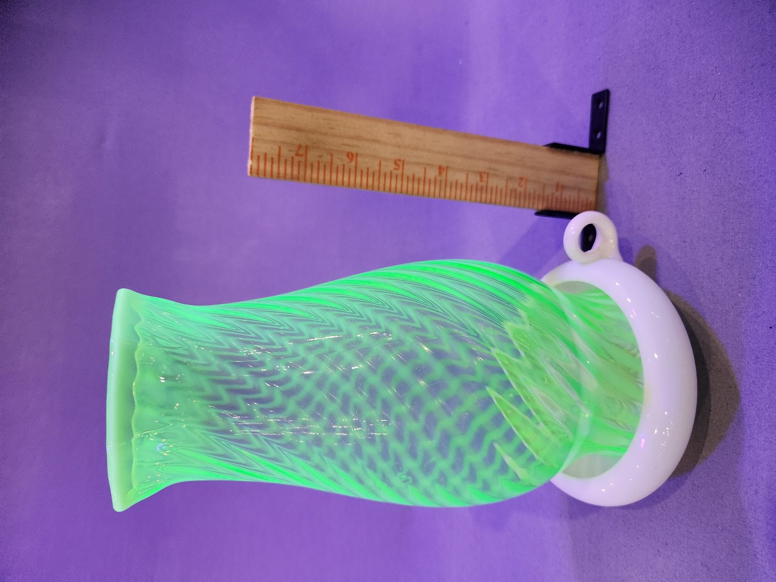 Image for Huge Holiday Weekend Online Fenton Art Glass Sale