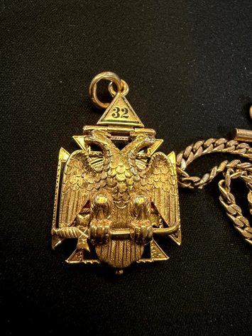 Image for Goehring estate sale Marietta Oh.