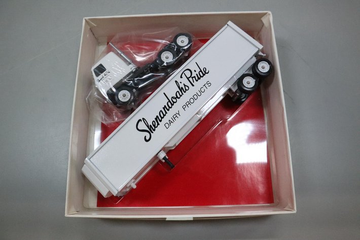 Image for Cold Springs Gallery #2064