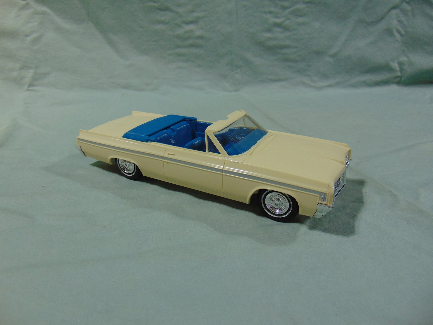 Image for Dyersville Spring Auction Extravaganza