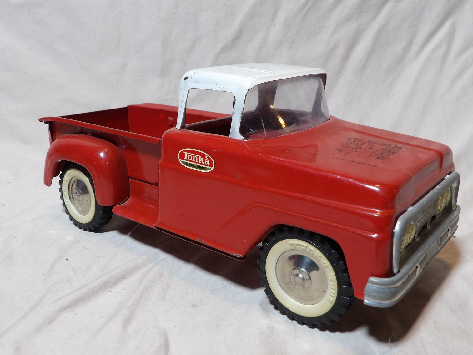 Image for Santa's Delight Friday Farm Toy/Memorabilia Auction