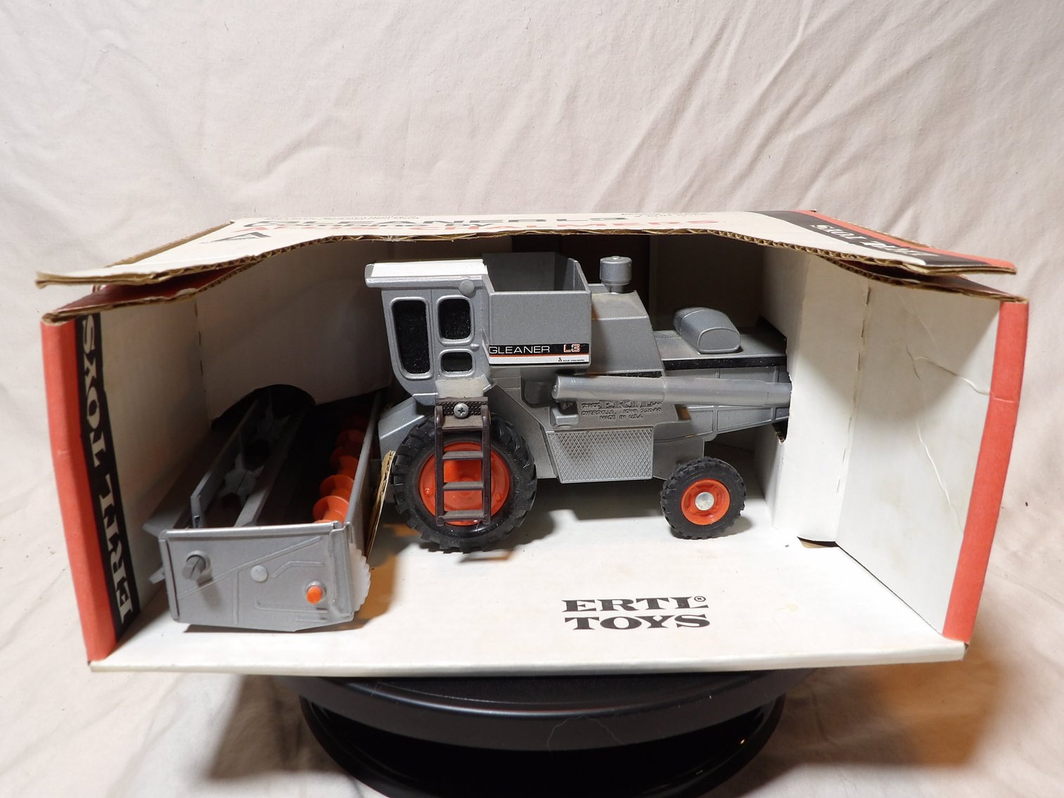 Image for Santa's Delight Friday Farm Toy/Memorabilia Auction