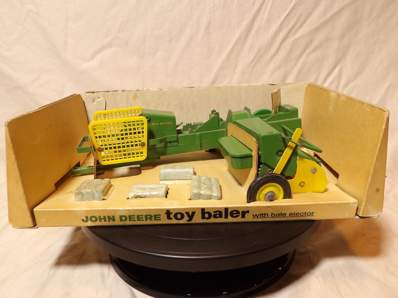 Image for Santa's Delight Friday Farm Toy/Memorabilia Auction