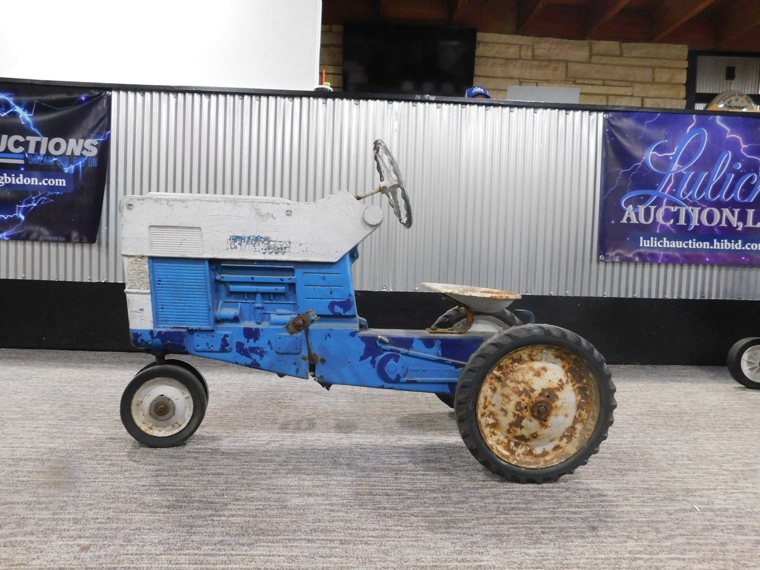 Image for Saturday Dyersville Summer Auction Series