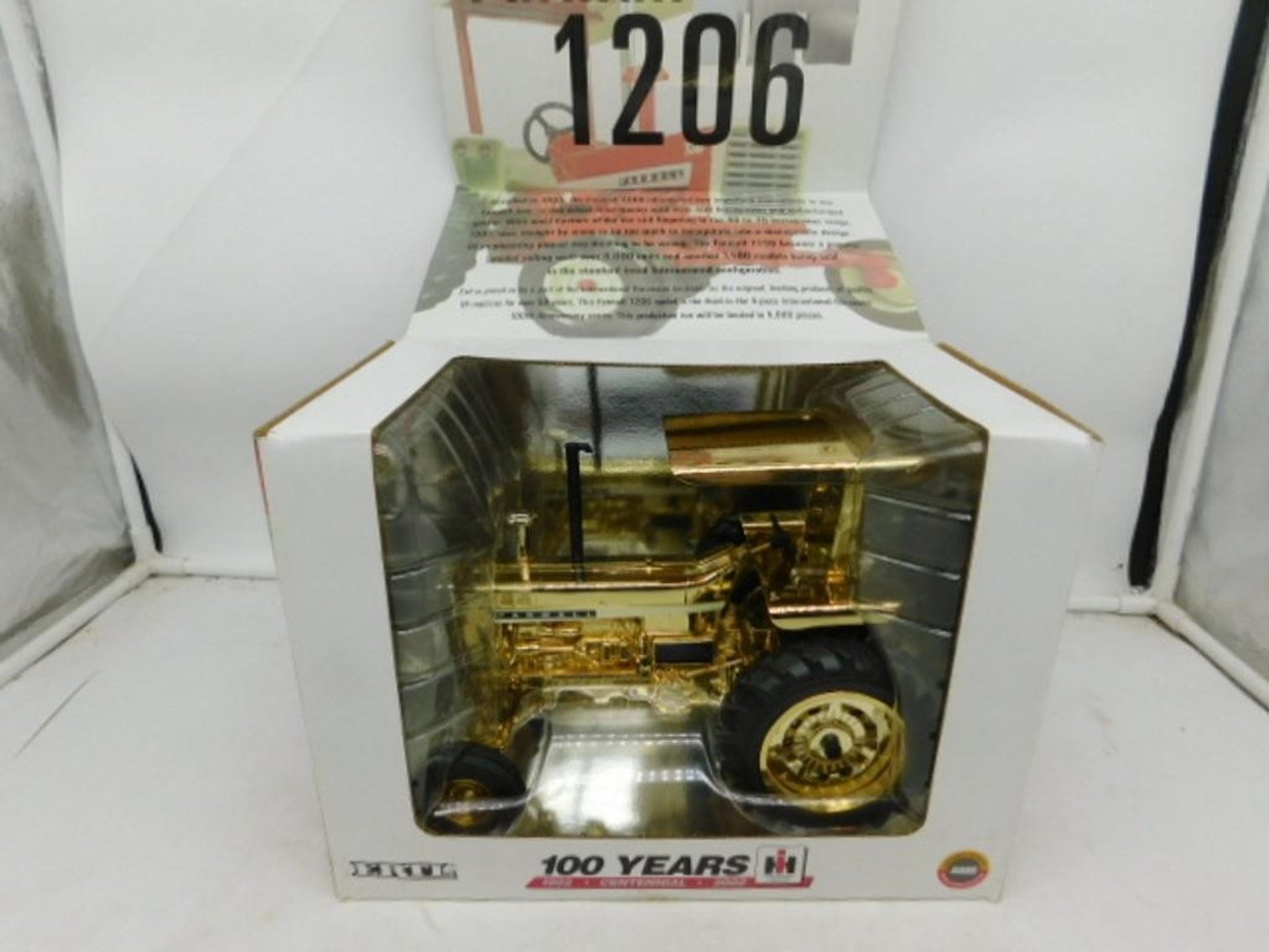 Image for Friday Santa's Delight Farm Toy/Memorabilia Auction