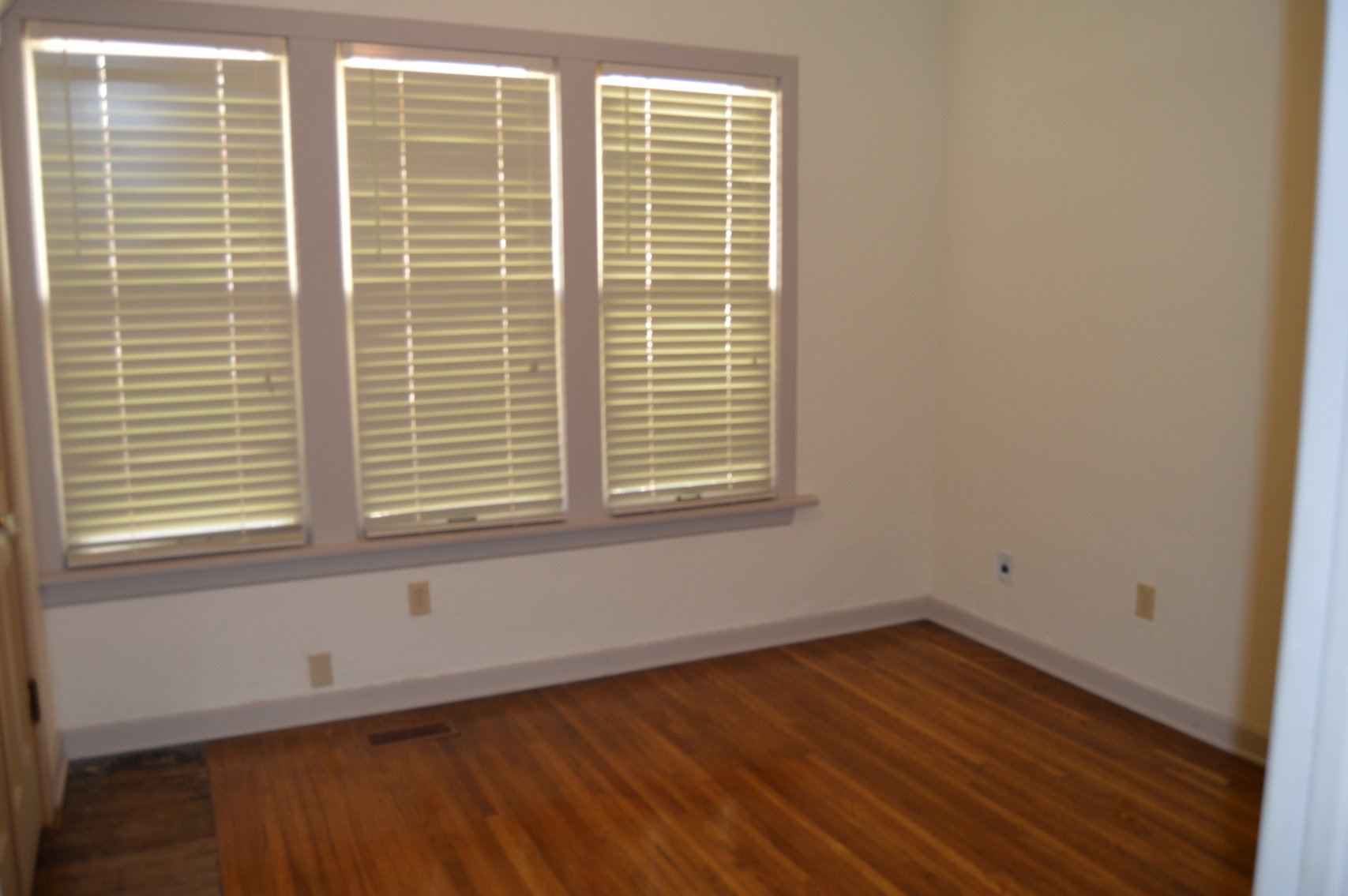 Image for 937 N Litchfield Ave