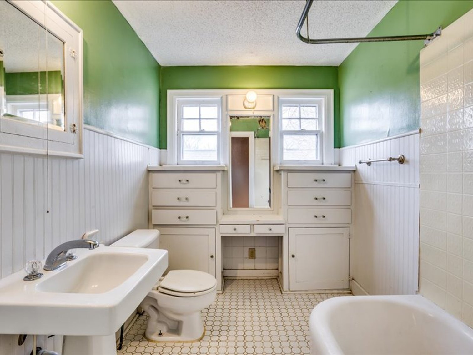 Image for 501 N Crestway (4326 E Central Ave)