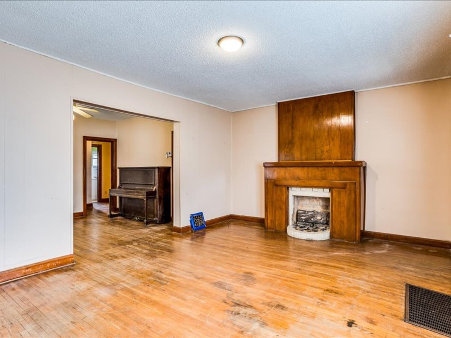 Image for 501 N Crestway (4326 E Central Ave)