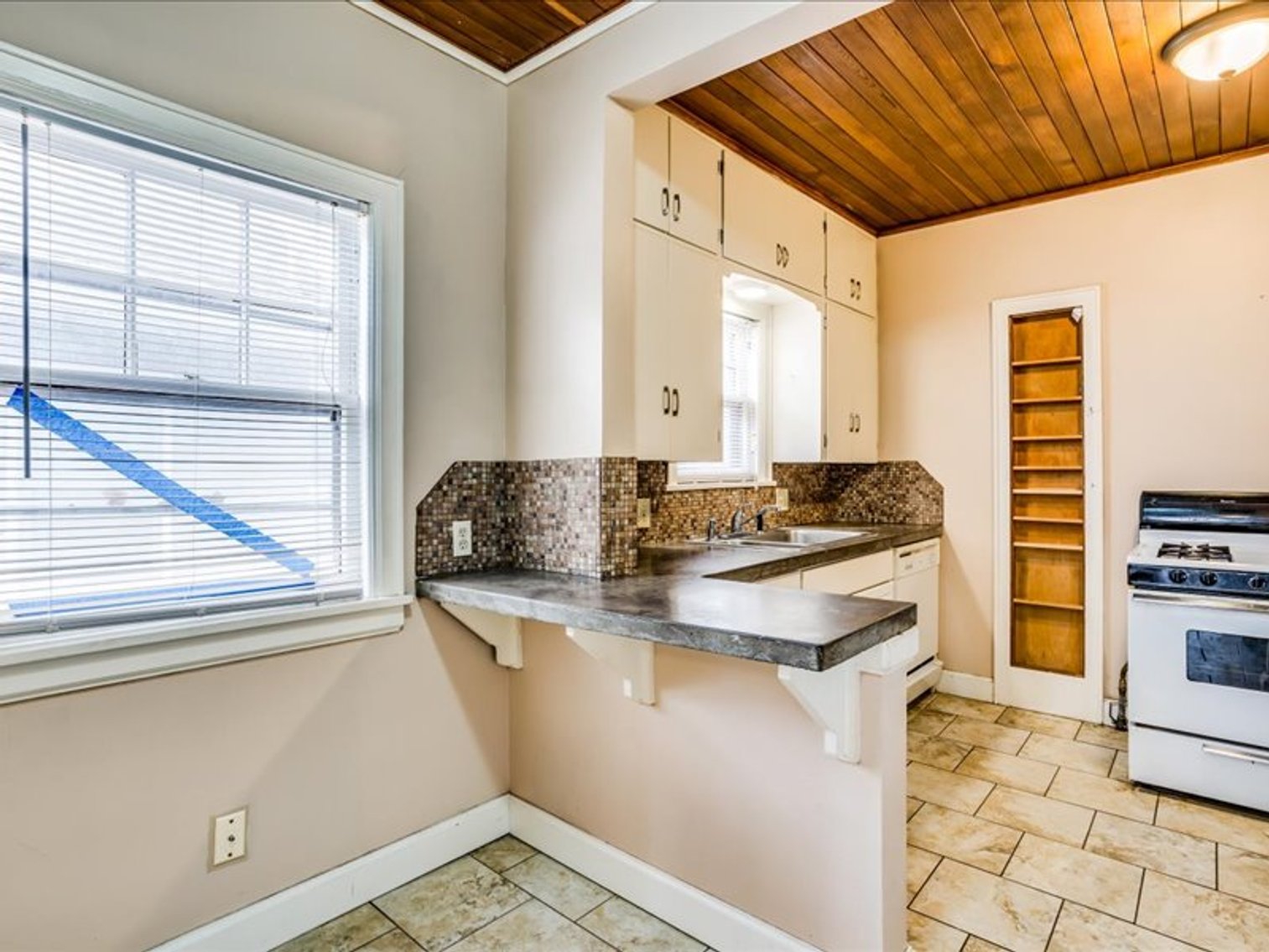 Image for 501 N Crestway (4326 E Central Ave)