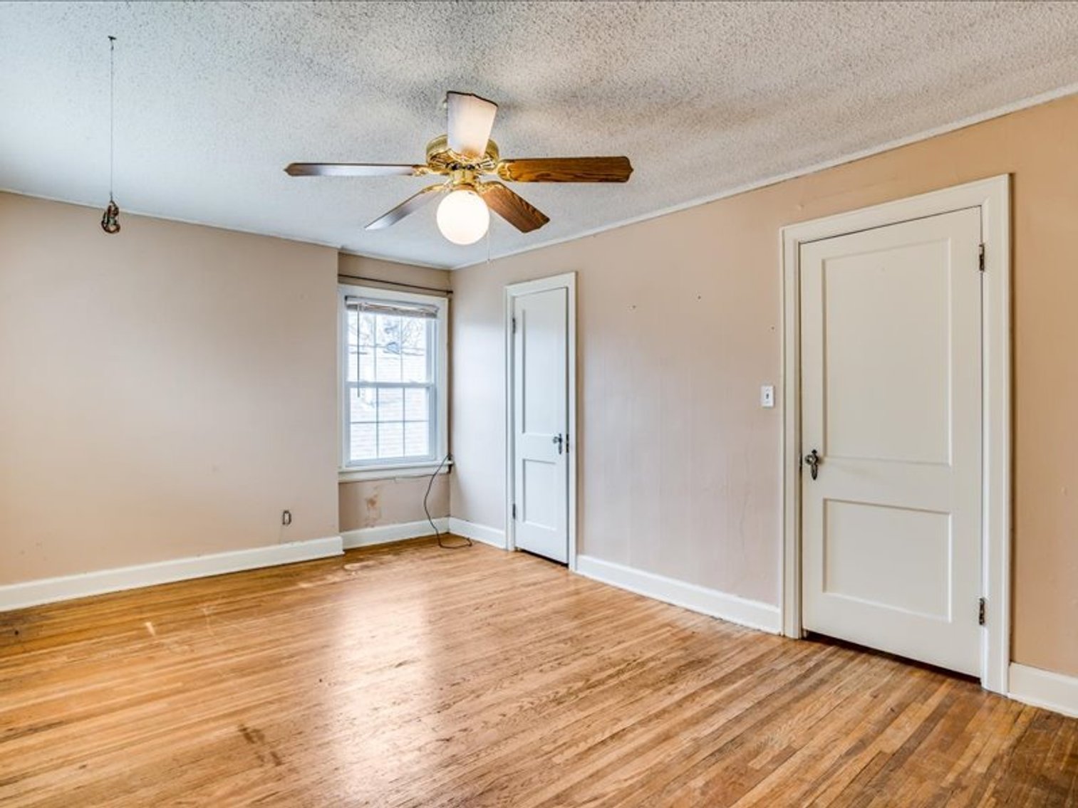 Image for 501 N Crestway (4326 E Central Ave)