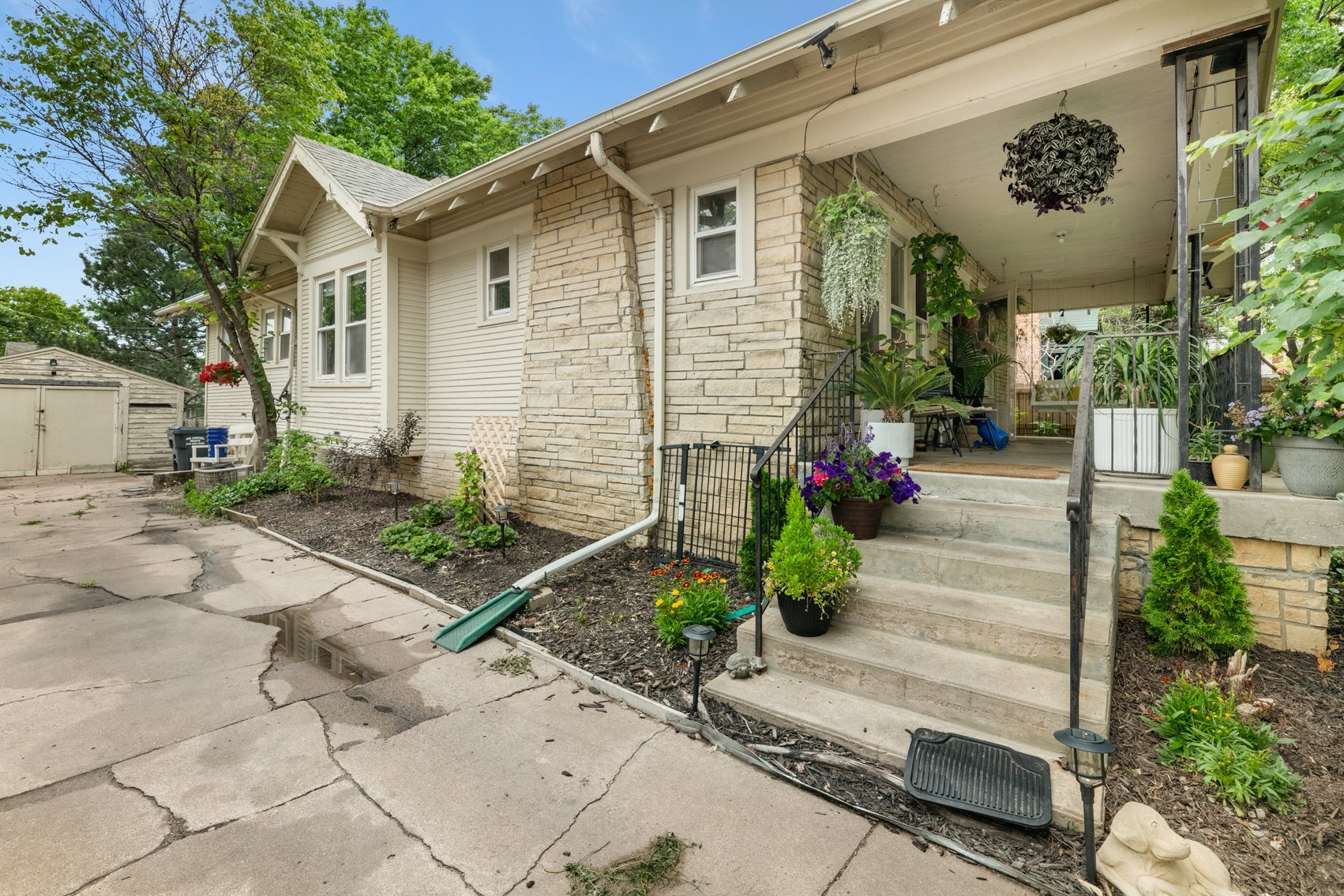 Image for 349 N Yale Ave