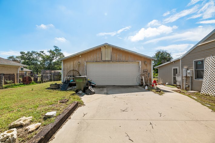 Image for Lloyd V. Folger Estate