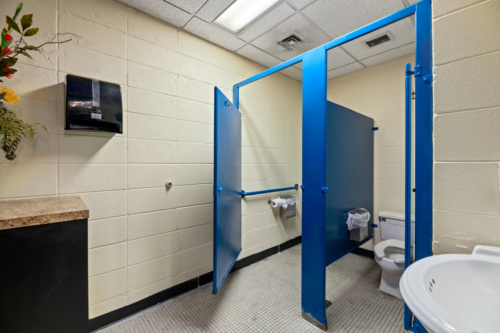 Image for 822 S Broadway