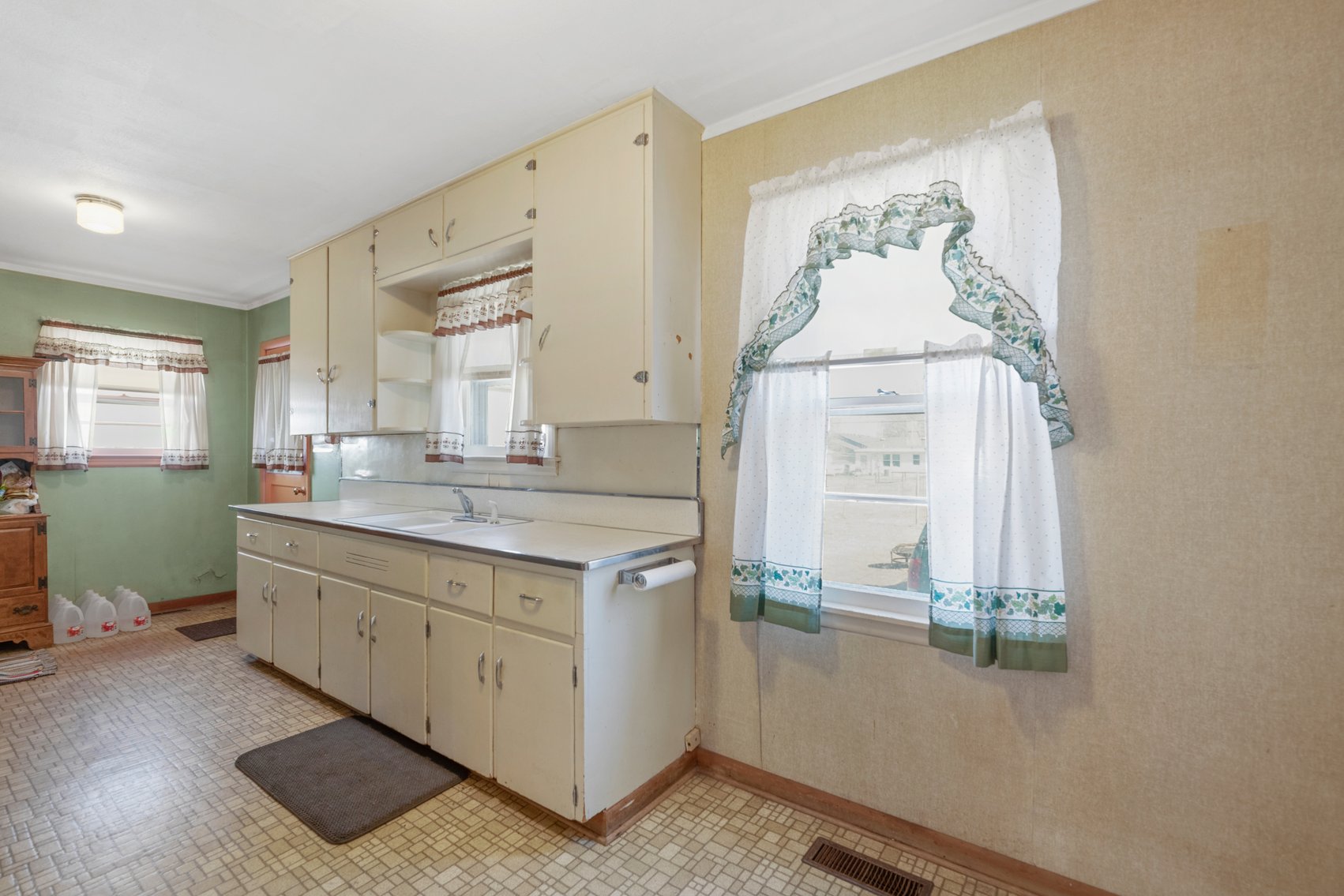 Image for 2430 S Washington Ave