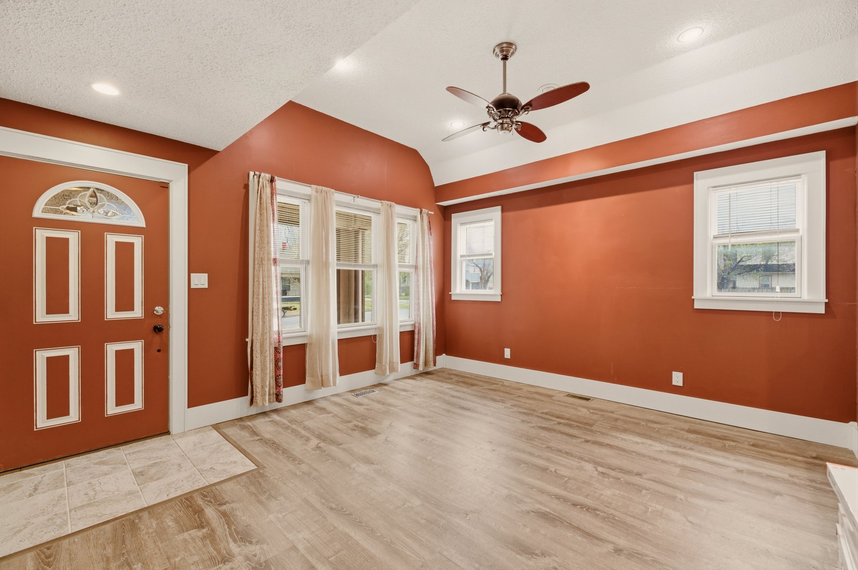 Image for 1341 S Waco Ave