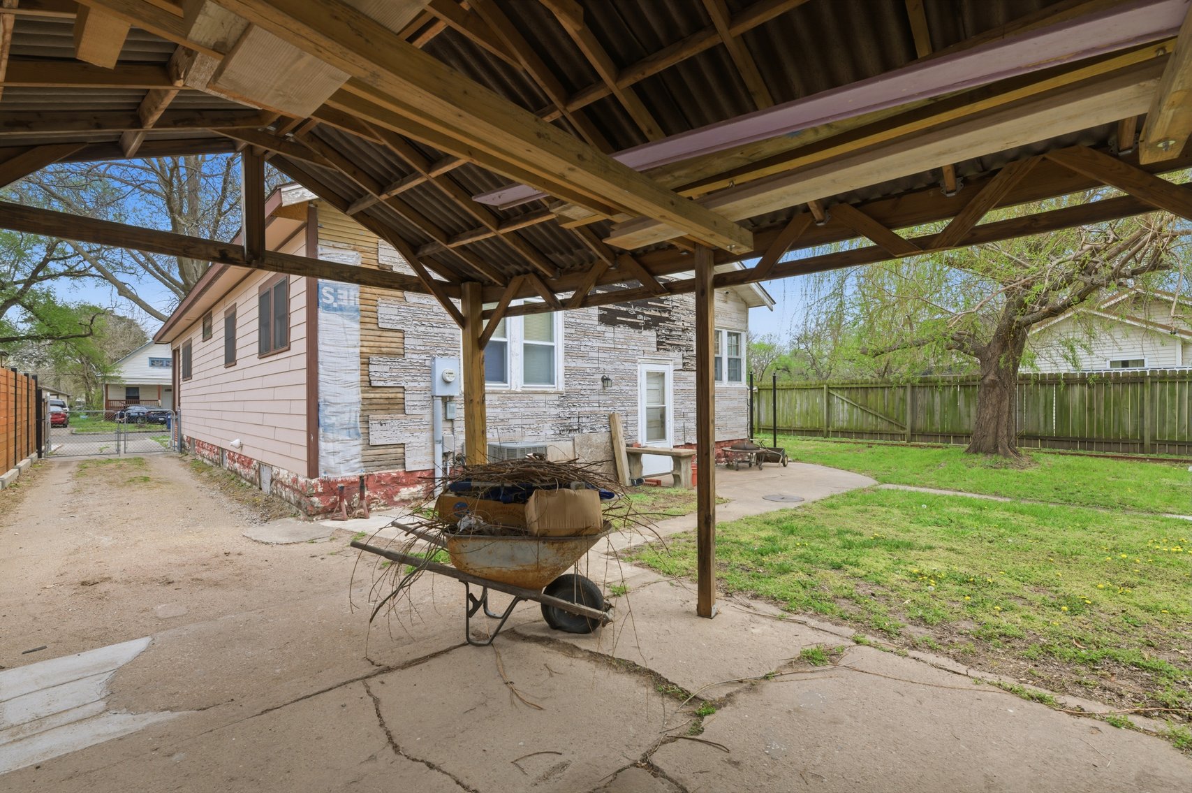 Image for 1341 S Waco Ave