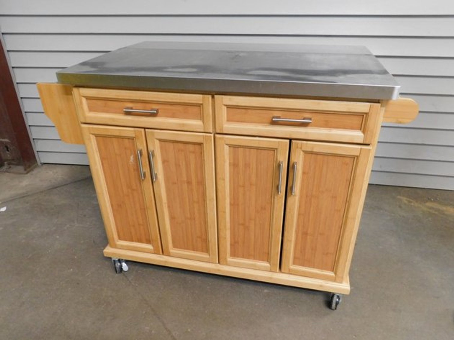 Image for Absolute Online Auction #2013