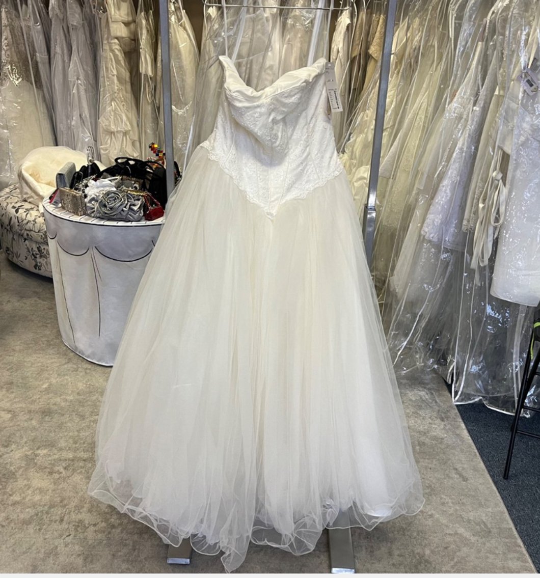 Image for Bridal Store Liquidation