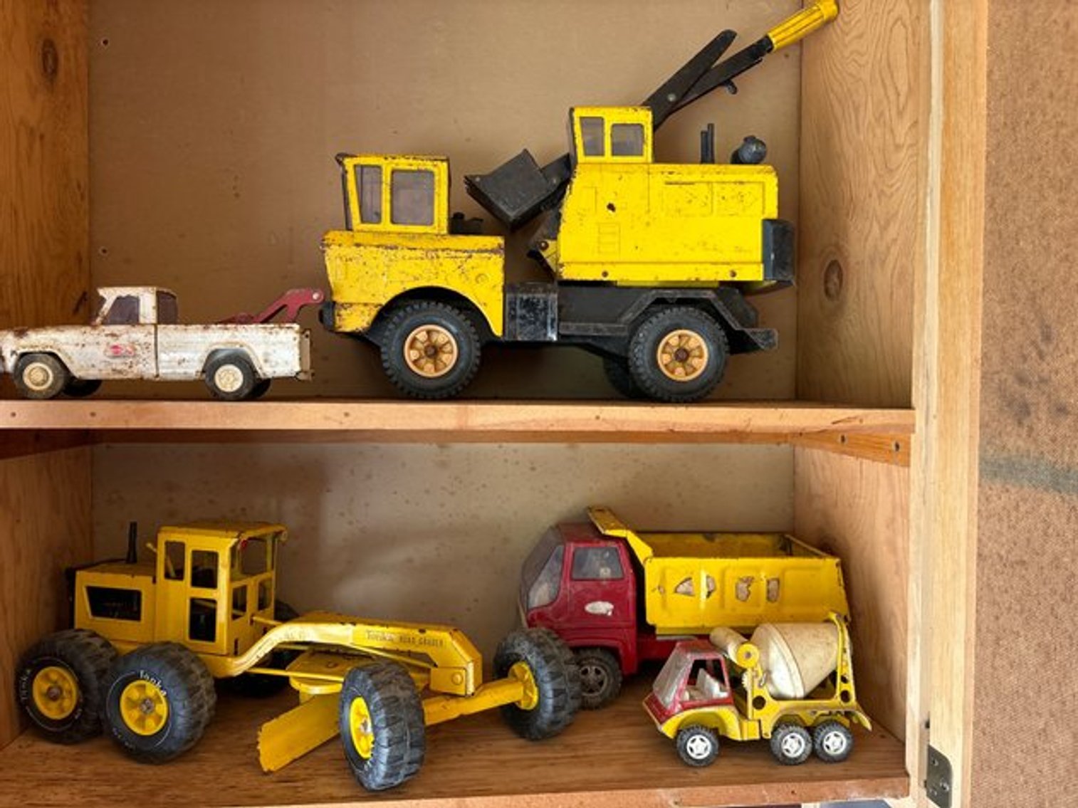 Image for Dielman Living Estate Auction