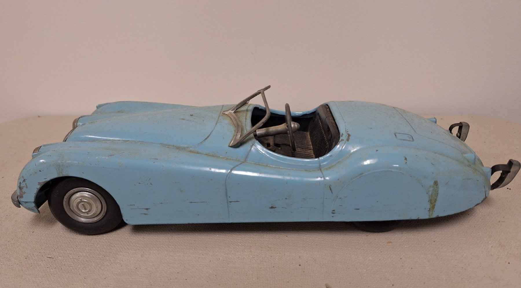 Image for Fremont Living Estate Auction