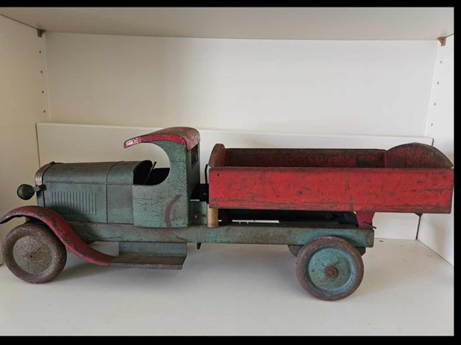 Image for Estate of Ned Baker Content Auction