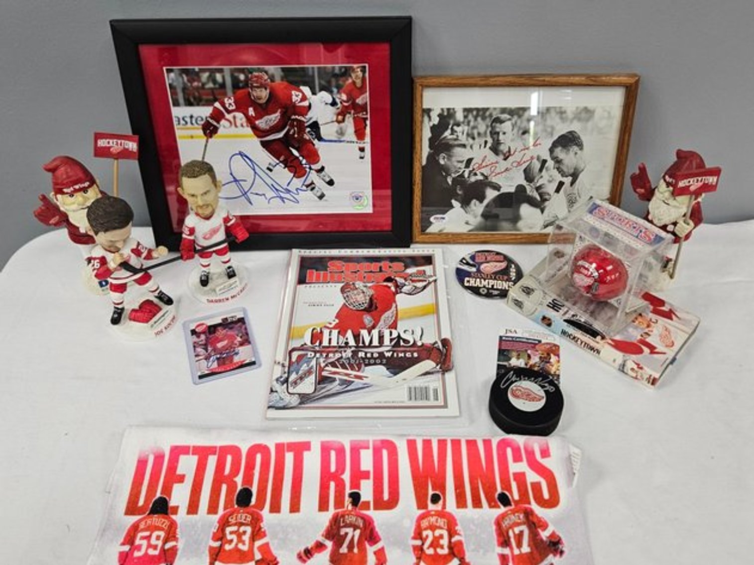Image for SIGNED SPORTS MEMORABILIA ONLINE AUCTION