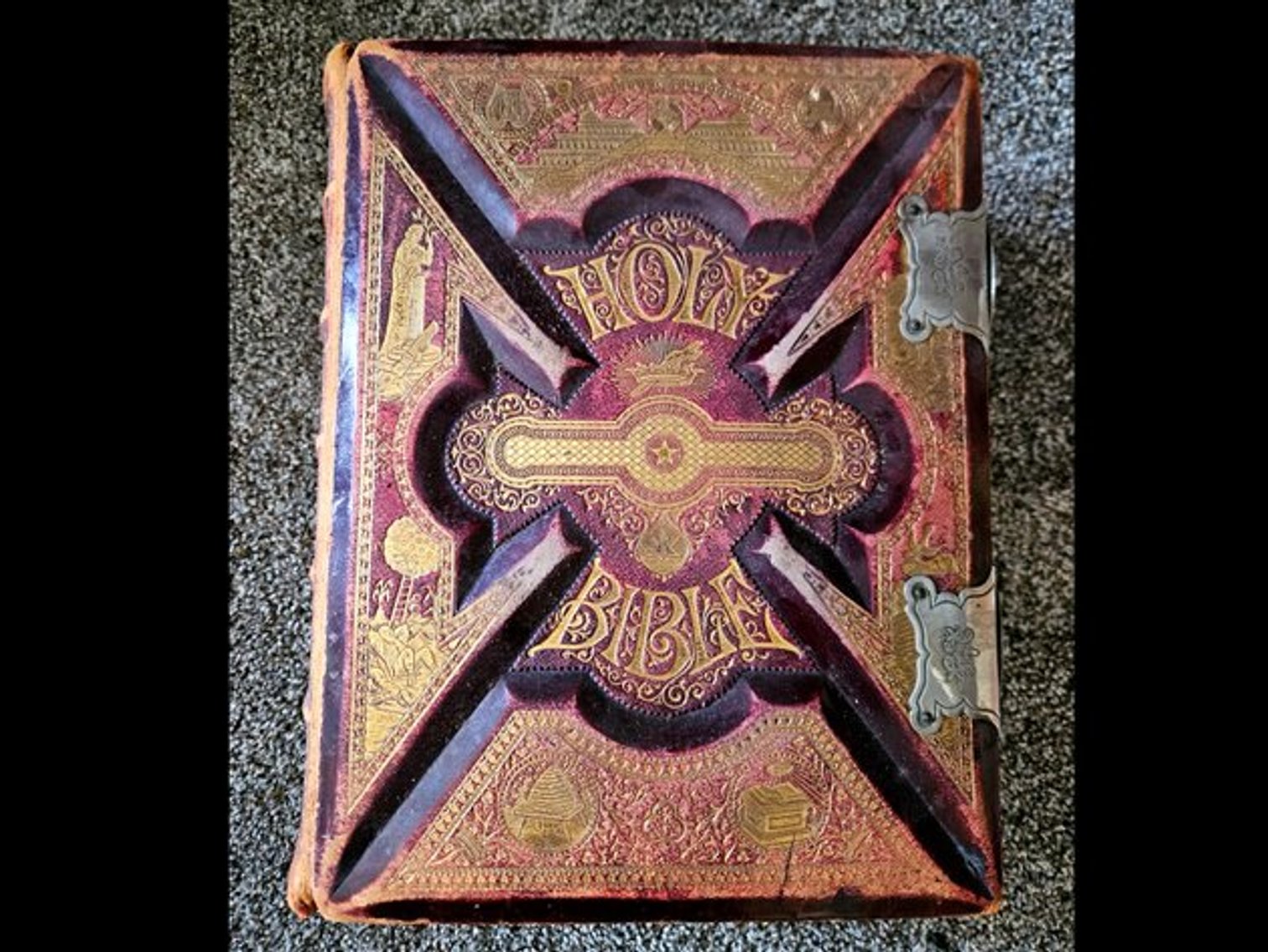 Image for BLOOMDALE LIVING ESTATE AUCTION