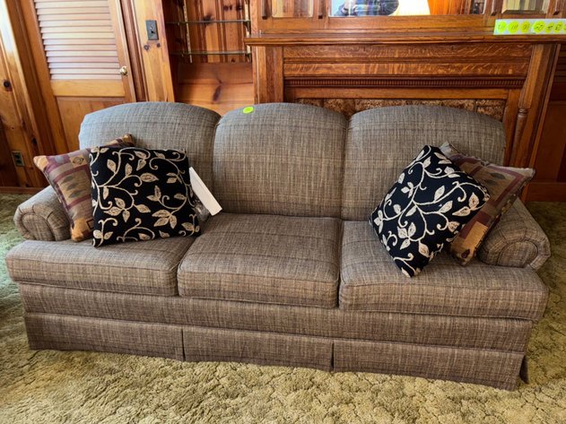 Pemberville Household Auction