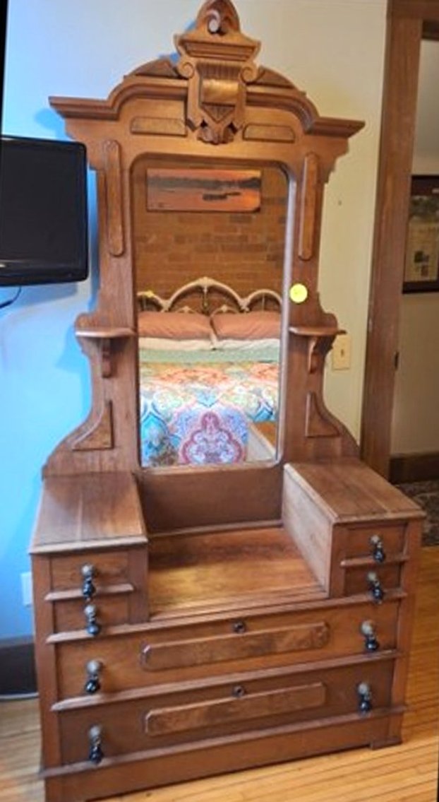 Image for Historic Grand Rapids Home Contents Auction