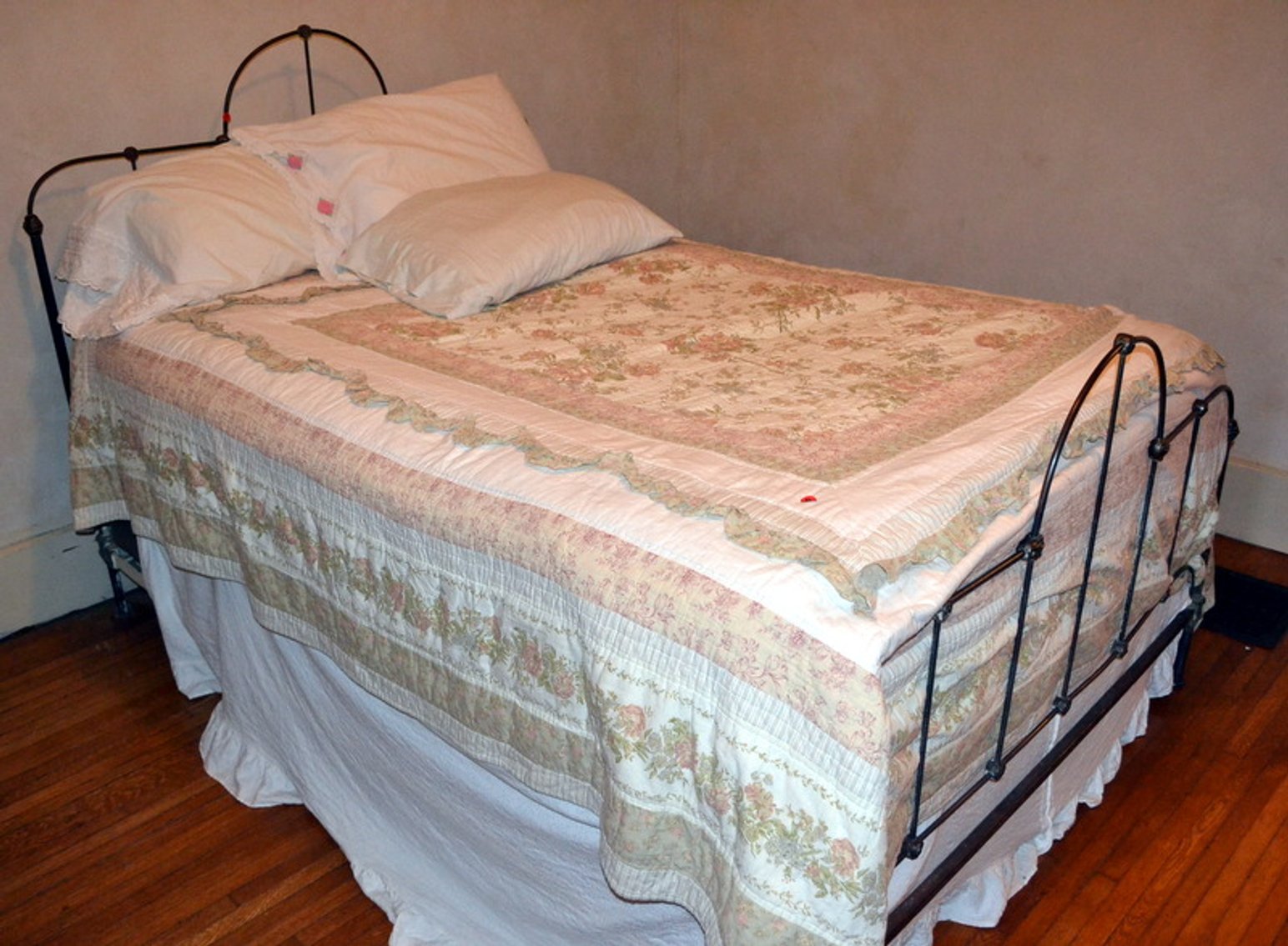 Image for Richie & Jaime Pflum Online Auction